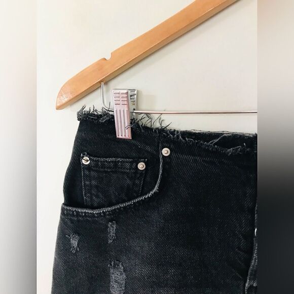 BDG Urban Outfitters Black Cotton Jeans Skirt Size Small Distressed Bottom Hem - Picture 2 of 5